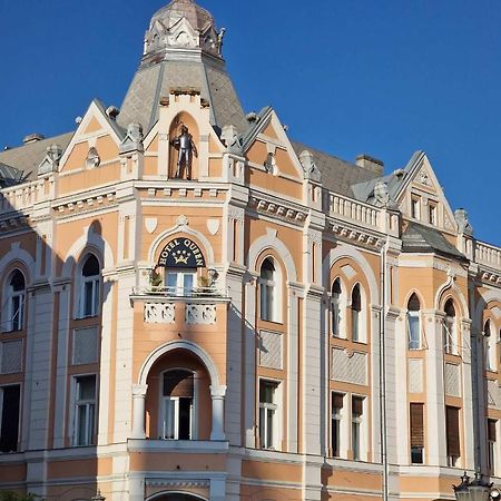 Queen Palace Novi Sad Ngoại thất bức ảnh